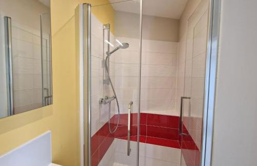 House in Terenez with Stunning Harbour Views - Photo 8