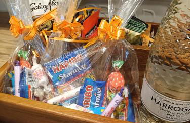 3 Bed Countryside Cottage in Harrogate with free parking and strong wifi - Photo 5