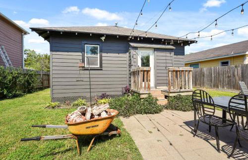 Updated Vintage Oasis, Near Downtown & Stadiums, Huge Yard - Foto 41