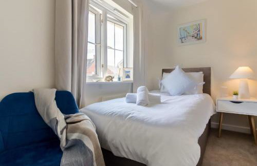 Modern & comfy 4 bedrooms Corby house free parking - Foto 4