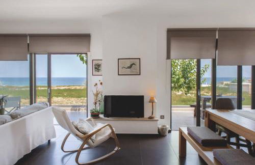 Seafront Villa Blue Agave - Photo 1