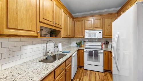 The Cloverleaf - Near Downtown Cary & RDU - Foto 2