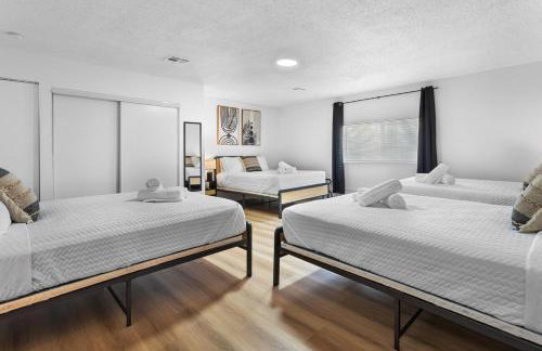 North Vegas Family Oasis 4BR, Pool, BBQ, Games - Foto 20