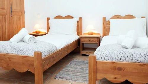 Mercer - 3 bedroom apartment with stunning views - Photo 3