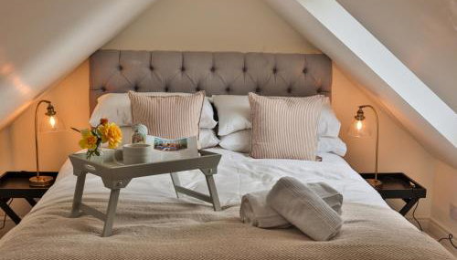 Oak Tree Hideaway - Photo 2, towels