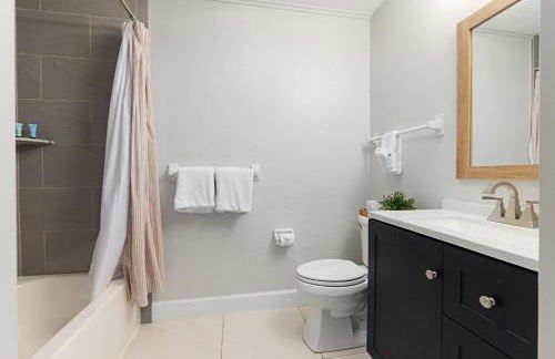 Island Suite - Walk to Downtown! - Foto 16