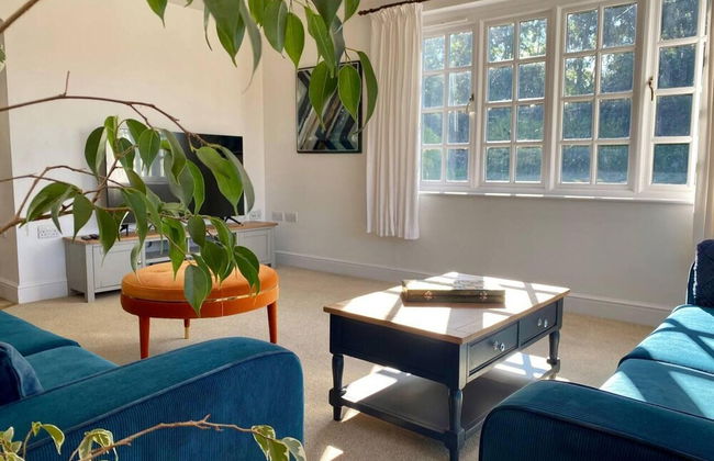 Idyllic Country Retreat With Wow Views & Lush Pool - Foto 28