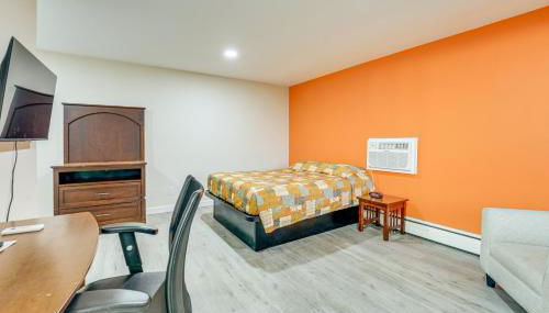 5 Mi to Pine Knob Pet-Friendly Studio Retreat - Photo 4