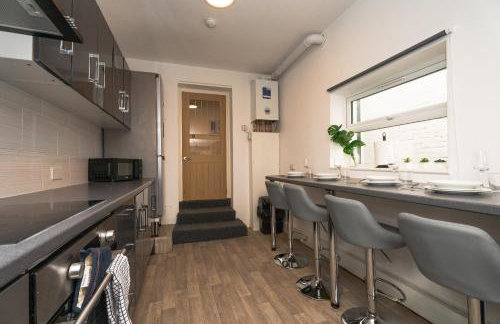 Thameside Terrace - 4Bed 3Bath near Purfleet train station - Photo 12