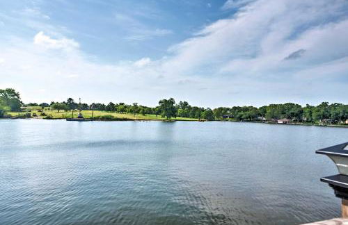 Waterfront Lake Home with Deck - New Renovations! - Photo 1