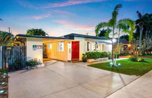 Coastal Harbor, King Bed, Pickleball Gear, Golf set, BBQ- 1 dollar rides to Beach, by Maven Vacation Rentals - Foto 7