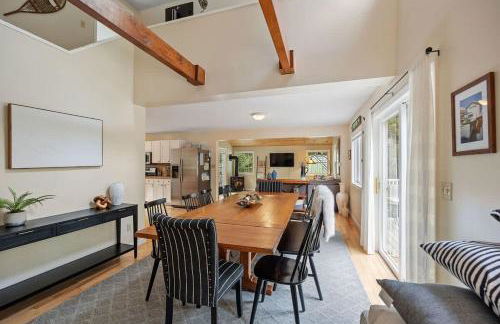 Cozy Mountain Retreat Fireplace Deck Near Lakes - Foto 12