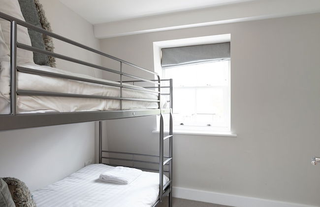 Immaculate Central Windsor Town House - Foto 9