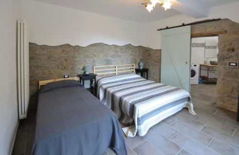 Awesome Home In Burzanella With Kitchen - Foto 15