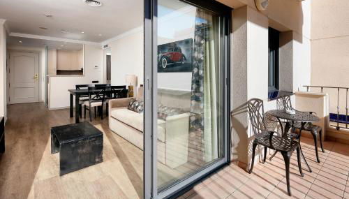 Apartaments-Hotel Hispanos 7 Suiza - Photo 4