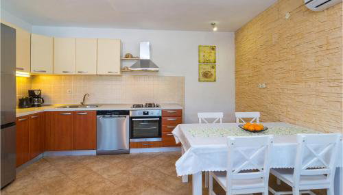 Two-Bedroom Holiday Home In Zastrazisce - Foto 4