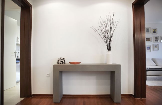 Luxury Apartment with Exceptional View - Photo 3