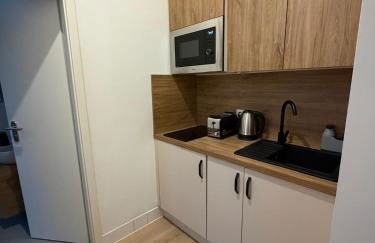 Jomi Stays - Kudamm - Foto 63