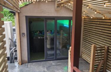 Townhouse - 6 Bed Hot Tub House - Photo 31