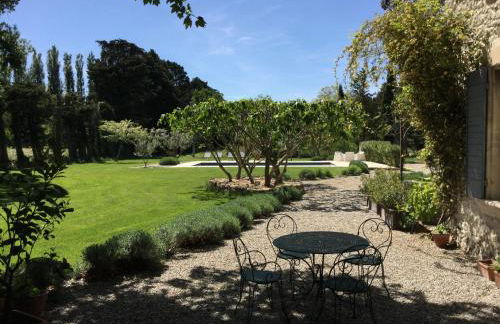 superb prestigious mas with pool in the countryside of caumont sur durance, close to avignon, sleeps 8 - Foto 46