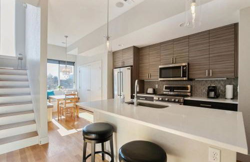 2 BDR Home Roof Deck plus Walk to Broncos and Sloans Lake - Foto 6