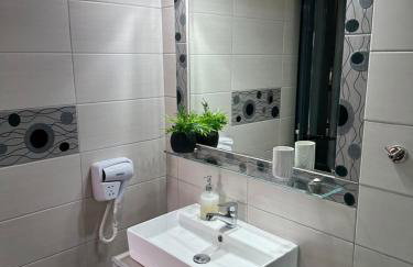 Grey Pearls Apartments - Photo 16