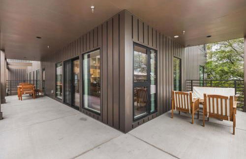 Luxury in The Gulch with Patio Pool Walk to Broadway - Foto 32