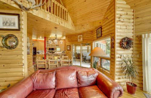 Decks and Views Spacious Cabin Near Table Rock Lake - Foto 6