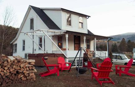 Charming Mtn Stay Views, Hot Tub, Prime Location - Foto 1