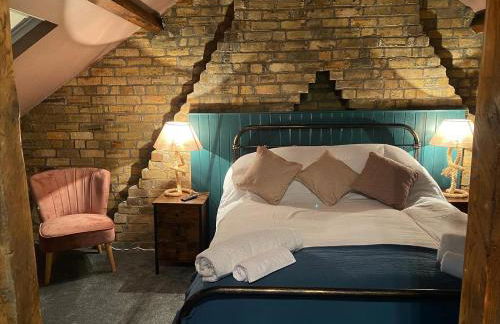 Farndale House-Hot tub - Photo 41