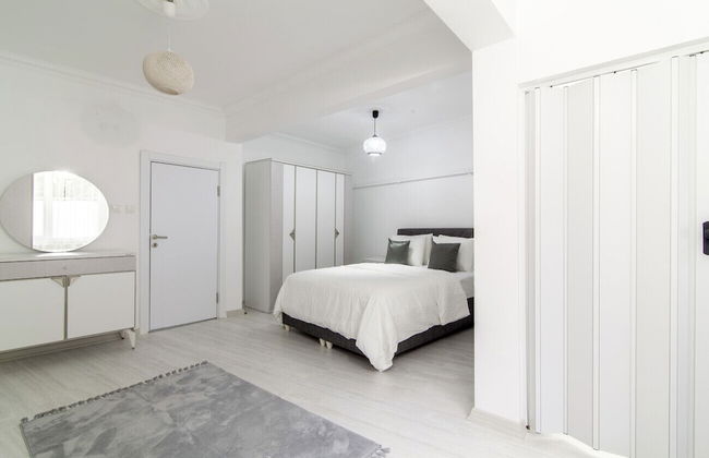 Sleek House With a Lovely Terrace in Besiktas - Foto 5