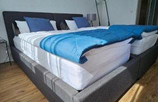 CASA8070 - Exklusive große Maisonette-Wohnung 91 qm für Familien, Gruppen, Geschäftsreisende, inklusive Parkplatz, WLAN, Kaffee und Tee, voll ausgestattet für 1 bis 9 Personen, zentrumsnah an der Autobahn A9 Ingolstadt-Süd - Photo 31