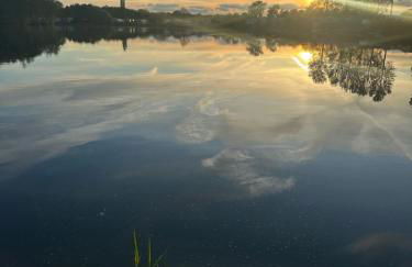Tattershall Lakes Sunset View Caravan Lakeside, Hot Tub, Garden, Private Fishing Peg & WiFi - Foto 23