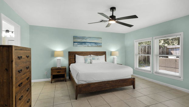 Spacious Comforts ~ 4br/4ba ~ Perfect for Family - Private Home in Pcb! - Foto 5, Habitación