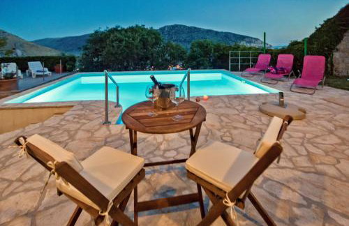 Villa Don Dan, Private Pool, Sea Views Near Split - Photo 7