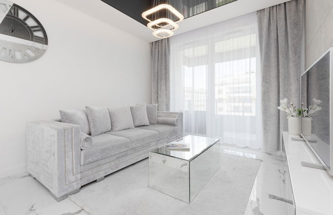 Elegant Apartment Warsaw by Renters - Photo 32