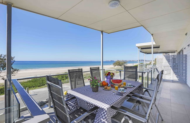 Sandbox Luxury Beach Front Apartments - Foto 35