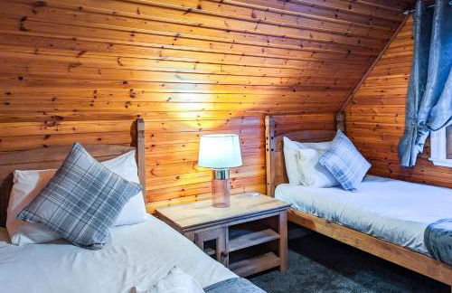 Macha 3 - Hot Tub-Perth-Pets-Family-Luxury-Cabin - Photo 8