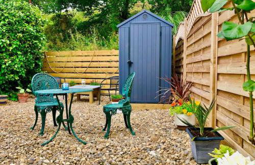 Knocker Cottage is a 3 bedroom made up of 1 double bedroom and 2 small double bedrooms in small village 10 min to beaches - Foto 78