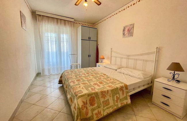 Lovely Flat With Sunny Terrace - Photo 2