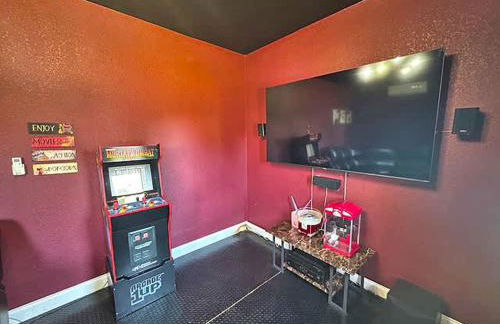 Grand 5BR 2 5B Villa with Pool & Hot Tub - Foto 41