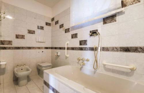 La Terrazza Sul Lago - Photo 19