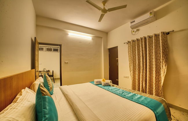 Airport Southgate - Photo 12