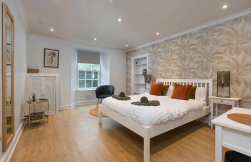 The Edinburgh Meadows Apartment - Photo 9