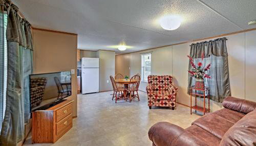 Waterloo Home with Fire Pit - half Mi to Boat Ramp! - Foto 4