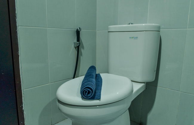 Homey and Comfy 1BR at Casa de Parco Apartment - Foto 17