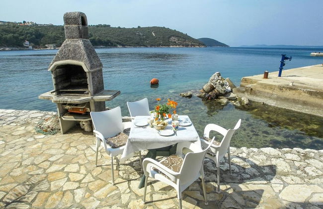 More 1 - sea Front - SA1 - Photo 12