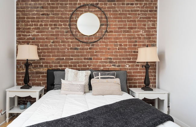 Downtown Luxe - Parking, Metro, King Bed, Sleeps 6 - Foto 7