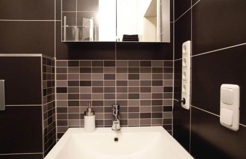 Centrally located 2-room apartment - Foto 7