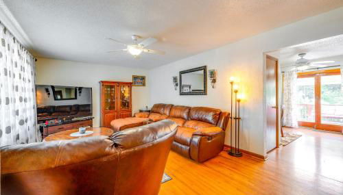 Family-Friendly Waterloo Abode with Deck! - Foto 4